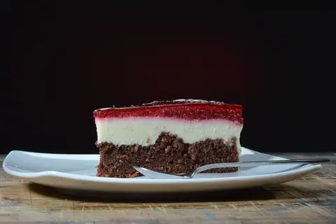 Kylie's Cakes for Occasions photo 2